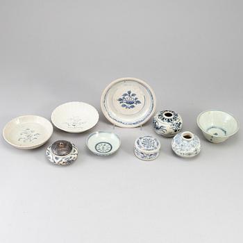 A group of South East Asian Ceramics, 18th Century and later. (9 pieces).