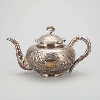 TEKANNA, silver, "Zee Sung" Shanghai Kina ca 1900. Vikt 616 g.