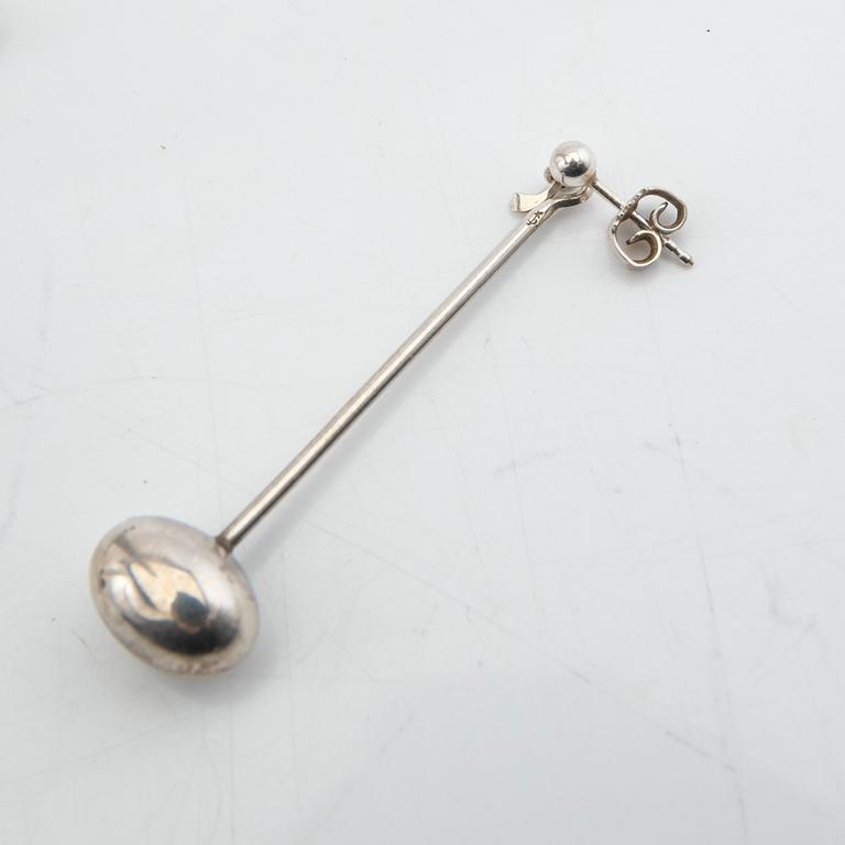 Vivianna Torun Bülow-Hübe, örhängen, ett par, silver, Georg Jensen, Danmark.