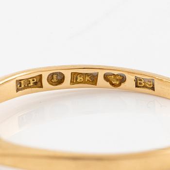 Ring, 18K gold with three brilliant-cut diamonds.