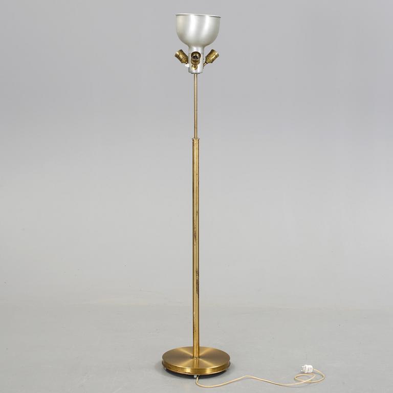 GOLVLAMPA, Josef Frank, Firma Svenskt Tenn, modell G2148. 1940-50-tal.
