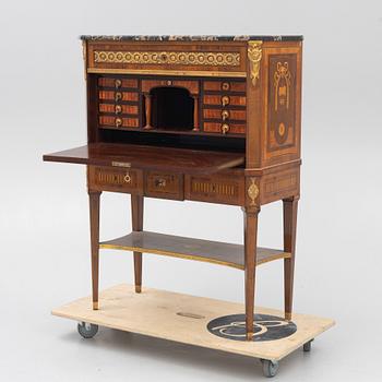 Sekretär, gustaviansk stil, 1900-talet första hälft.