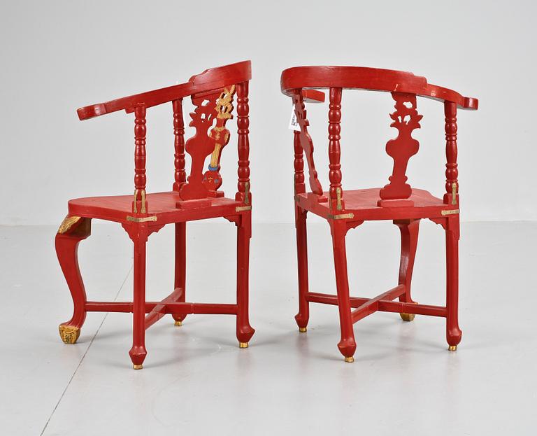 PUDERSTOLAR, ett par, senbarockstil, 1800-tal.