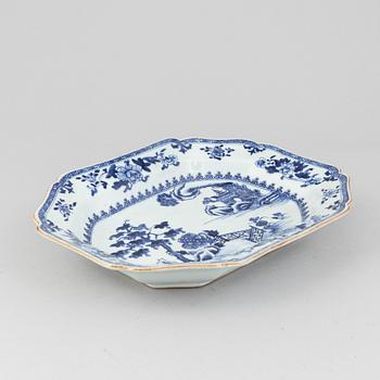 A chinese blue and white serving dish, Qianlong (1736-95).