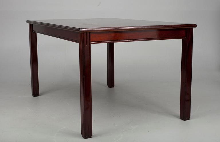 BORD, märkt Paul Boman samt STOLAR, 4 st, Hepplewhite stil, 1900-talets slut.