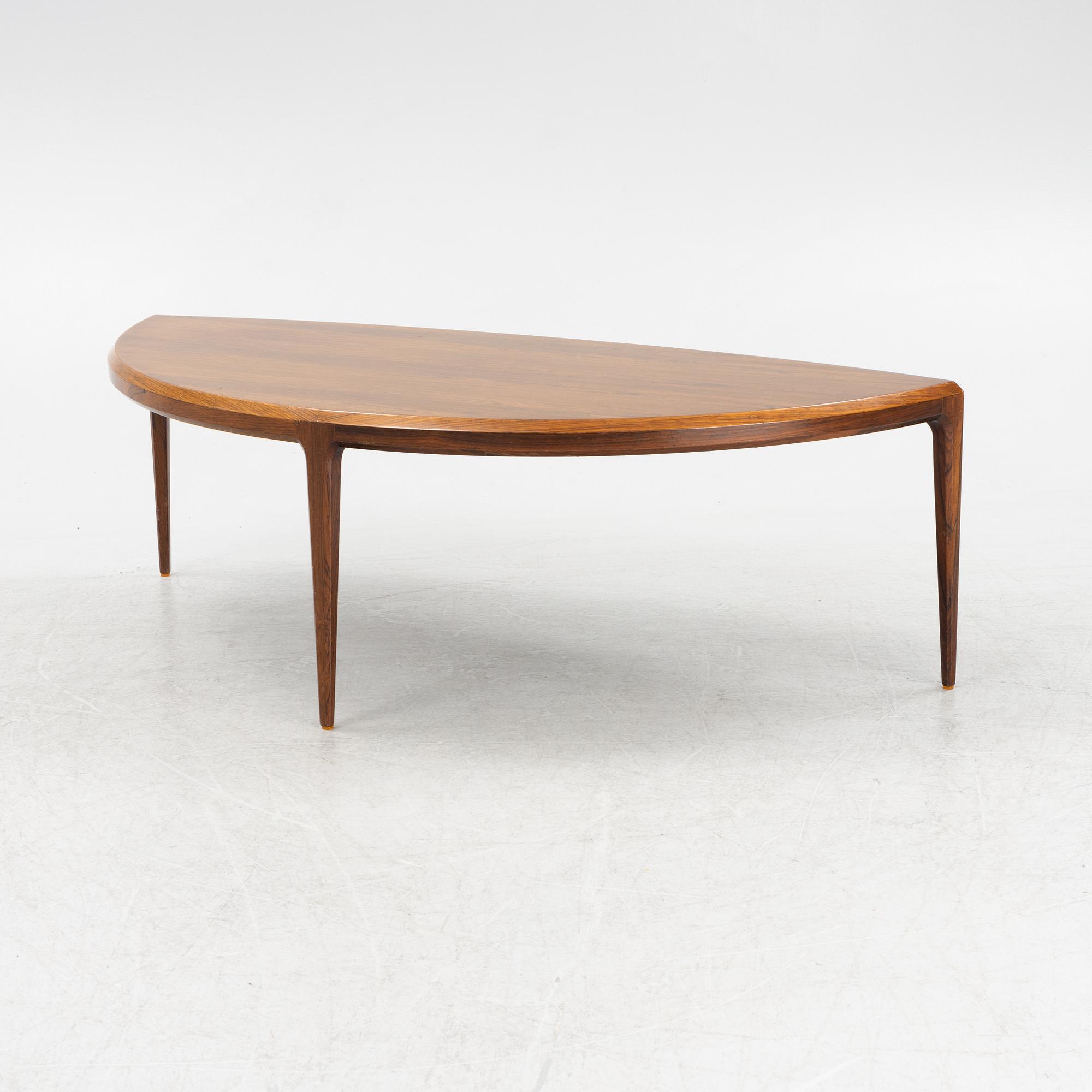 Johannes Andersen, a rosewood veneered coffee table, CF Christenson Silkeborg, Denmark, 1960's.