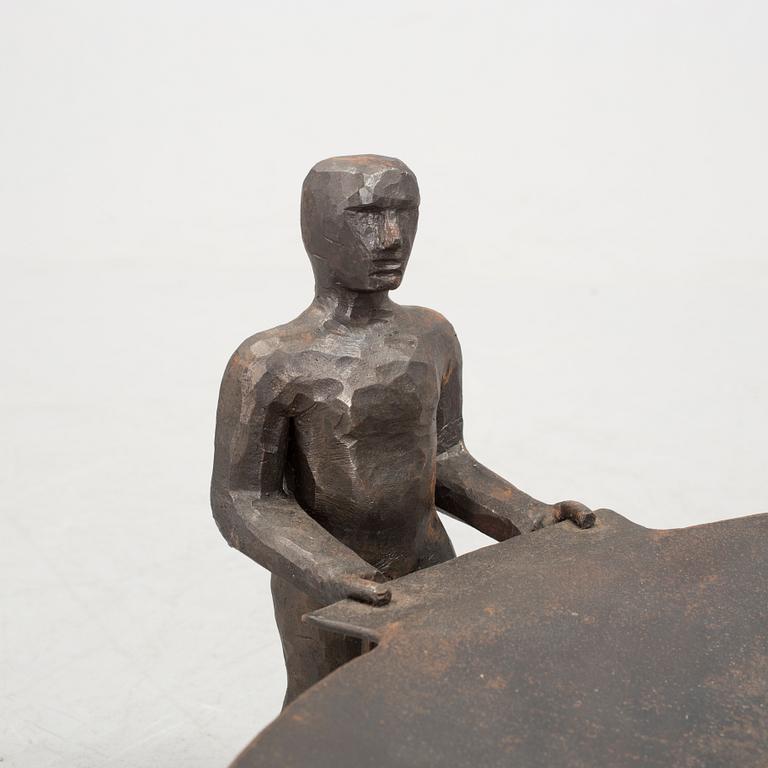 ERIK HÖGLUND, skulptur/skålfat, järn/smide, stämplad HÖGLUND. Lars KONSTSMIDE. L. Larsson.