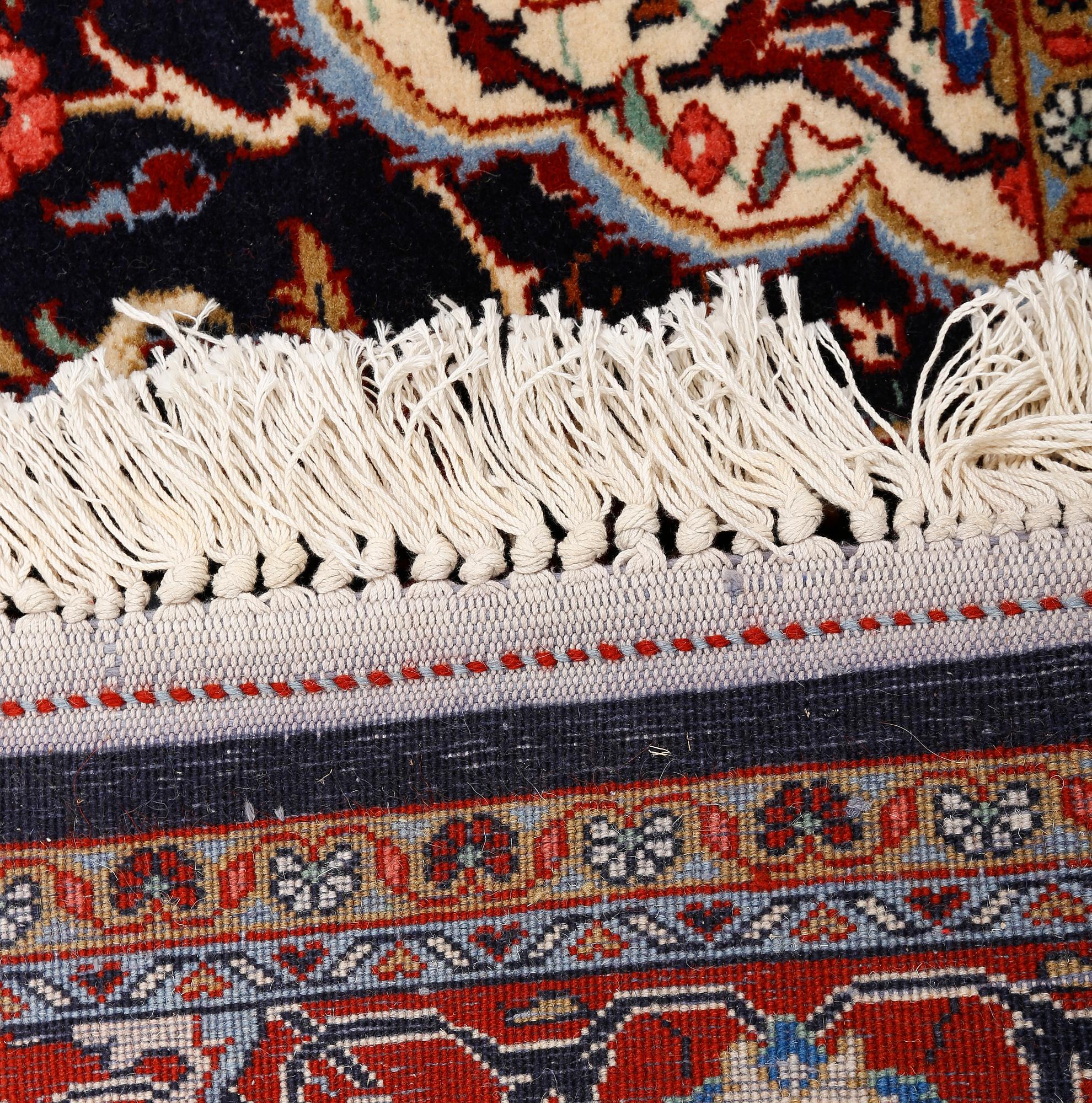 MATTA, Sarouk/keshan. Ca 200x137 cm.