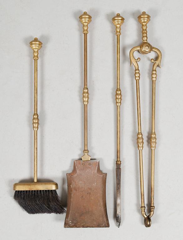 SPISOMTAG SAMT 4 BRASVERKTYG, England, 1800-tal.