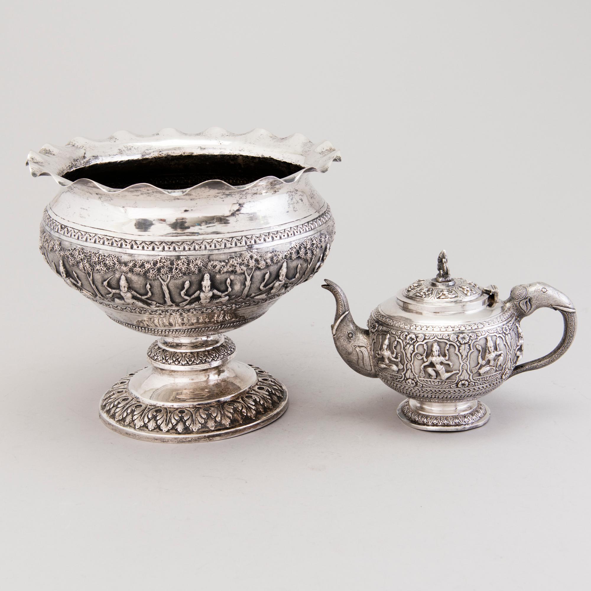 TEA POT and BOWL, silver, India late 19th century, weight 430g and 880g.