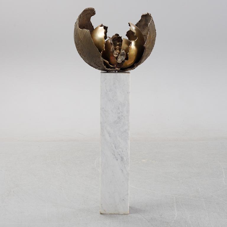 Jens-Flemming Sørensen, skulptur, blankpolerad brons, signerad Jens Flemming och daterad 1974.