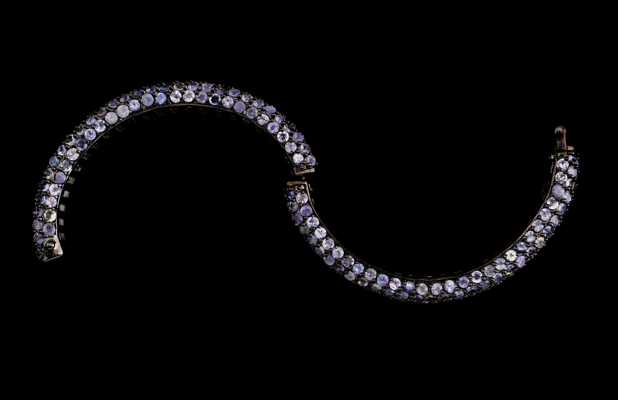 ARMBAND, sterlingsilver, tanzaniter tot ca 80.00 ct.