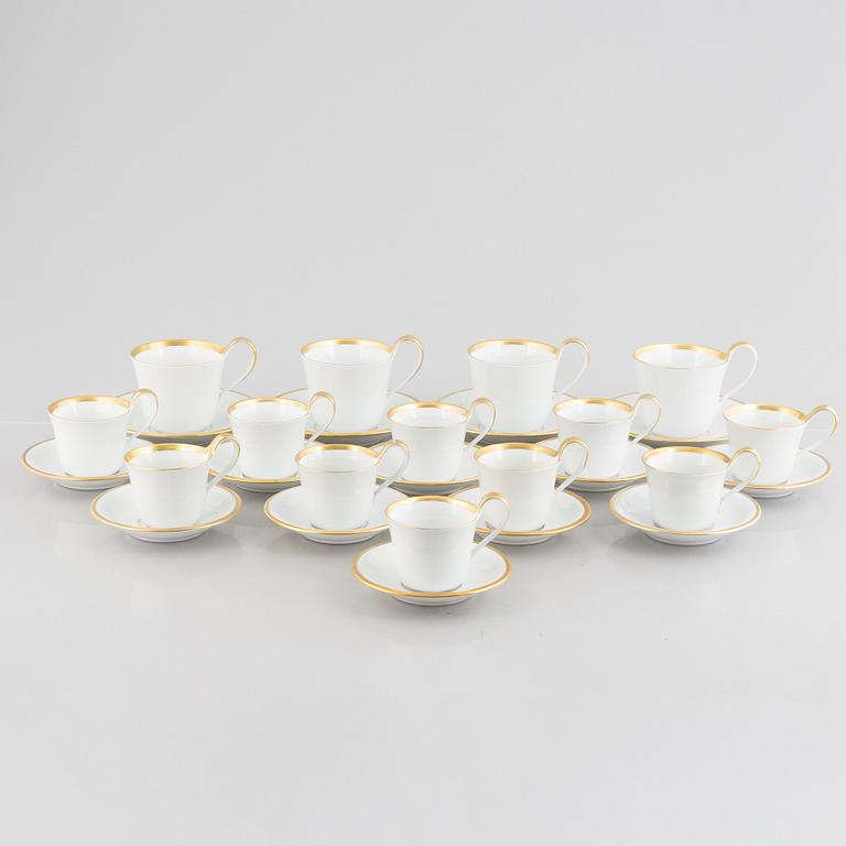 Bing & Grøndahl och Royal Copenhagen, te- och kaffeservis, 14 delar, Danmark.