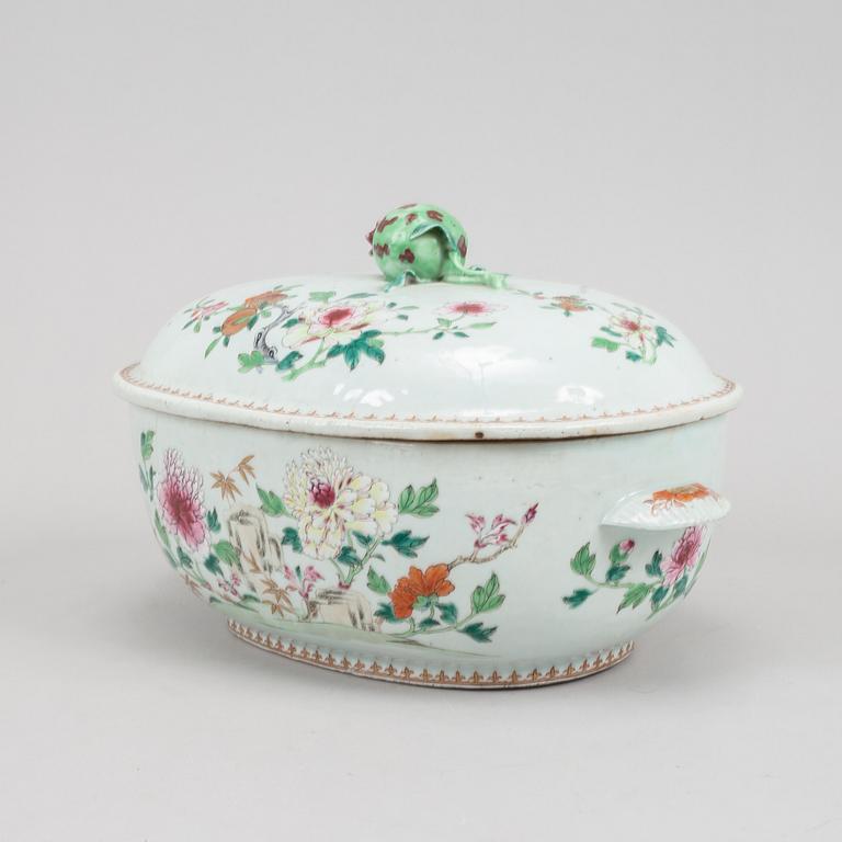 A famille rose tureen with cover, Qing dynasty, Qianlong (1736-95).