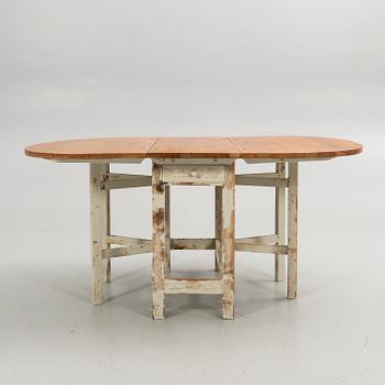 Drop-leaf table, 19th century.