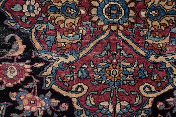 Carpet, Isfahan, antique, approx. 210 x 135 cm.