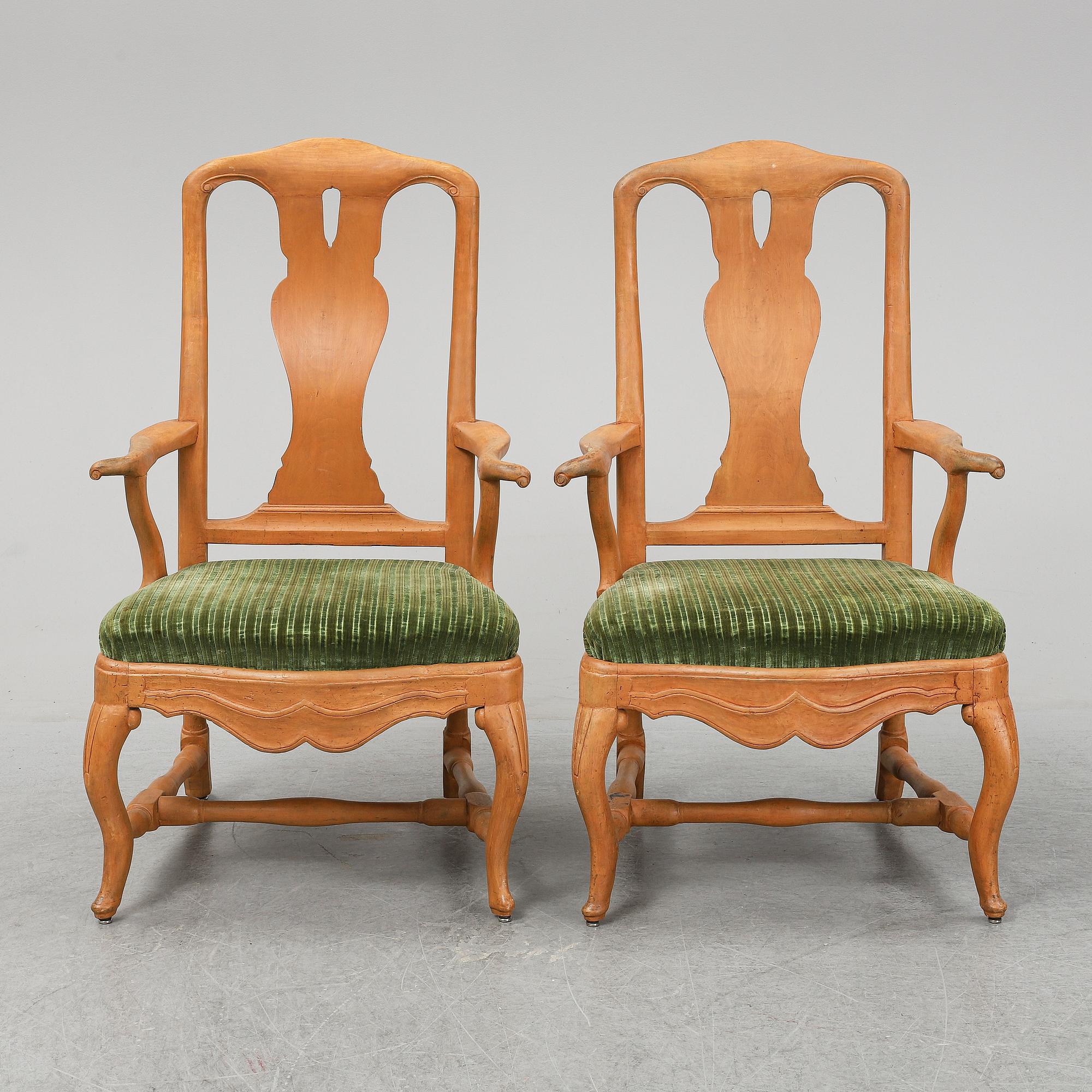 KARMSTOLAR, ett par, rokoko, 1700-talets andra hälft.