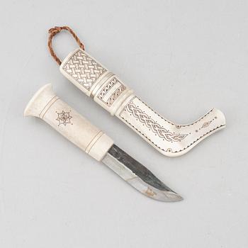 Roland Lundberg, a reindeer horn knife, Piteå.