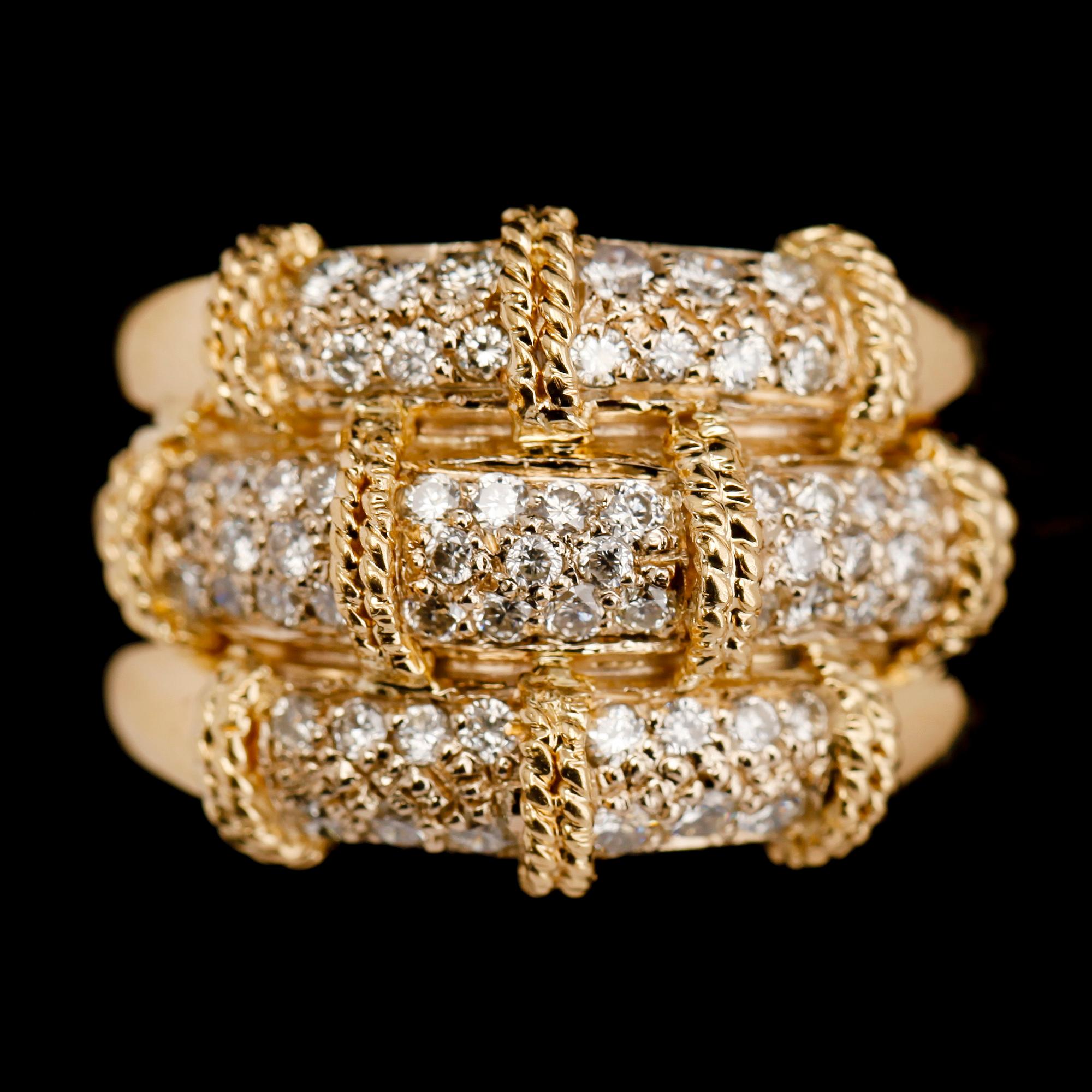 RING, 18 k guld, med briljanter tot 1.2 ct.