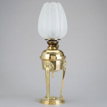 FOTOGENLAMPA, jugend, möjligen Gusum, tidigt 1900-tal.