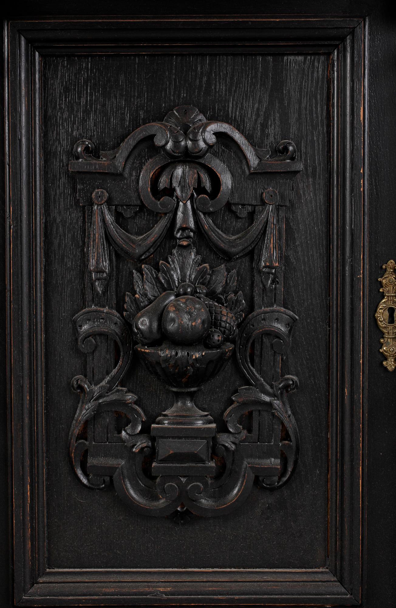 SIDEBOARD, nyrenässans, 1800-talets slut.