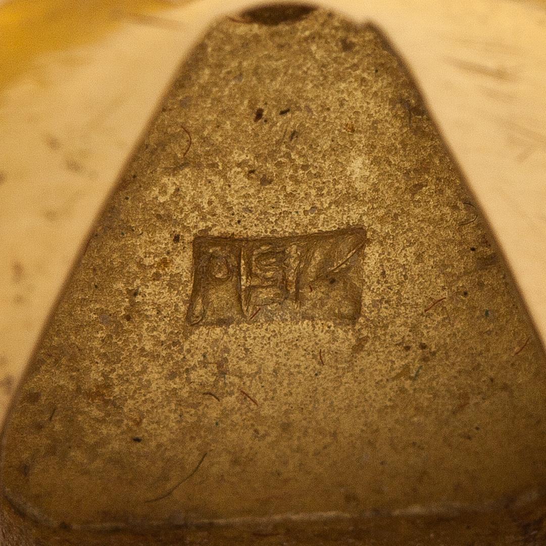 Vapaamuurarisormus, 18K kultaa ja timantti n. 0.02 ct.