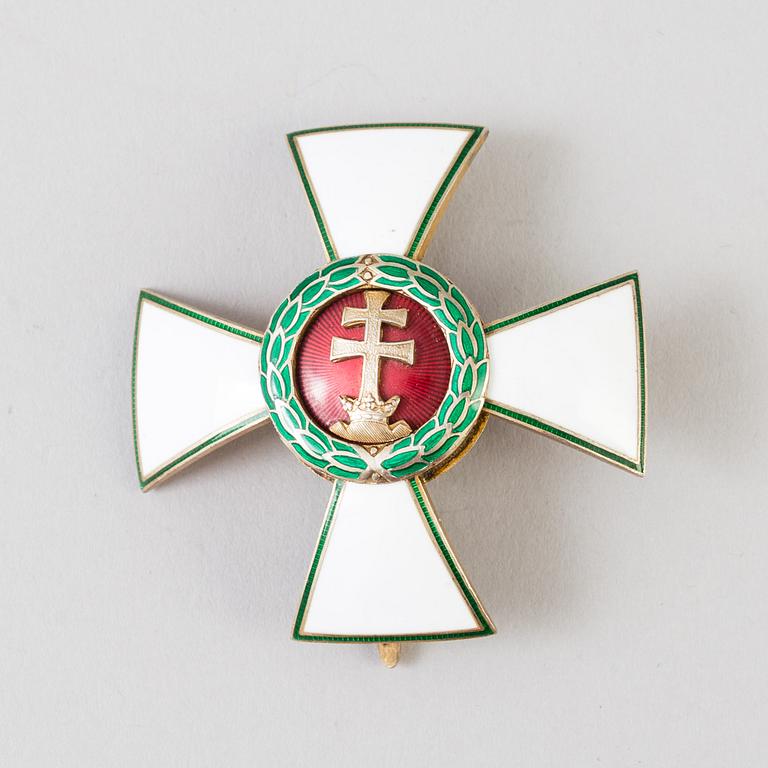 Order of Merit, Officer, HUNGARY, 1922-1945.