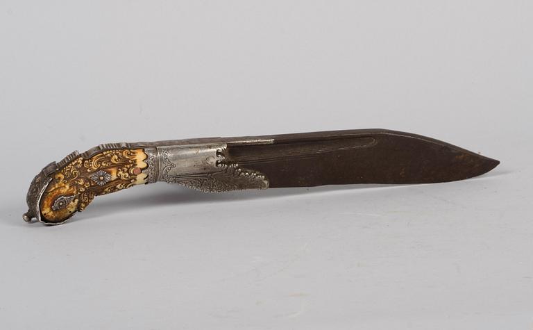 KNIV, ben och silver, möjligen Indien, 1800-tal.