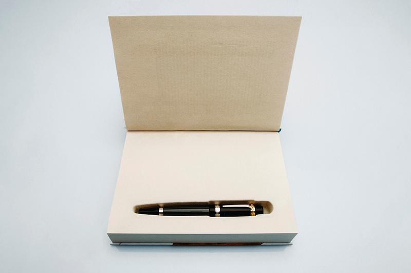 Montblanc Fountain Pens – Writers Edition