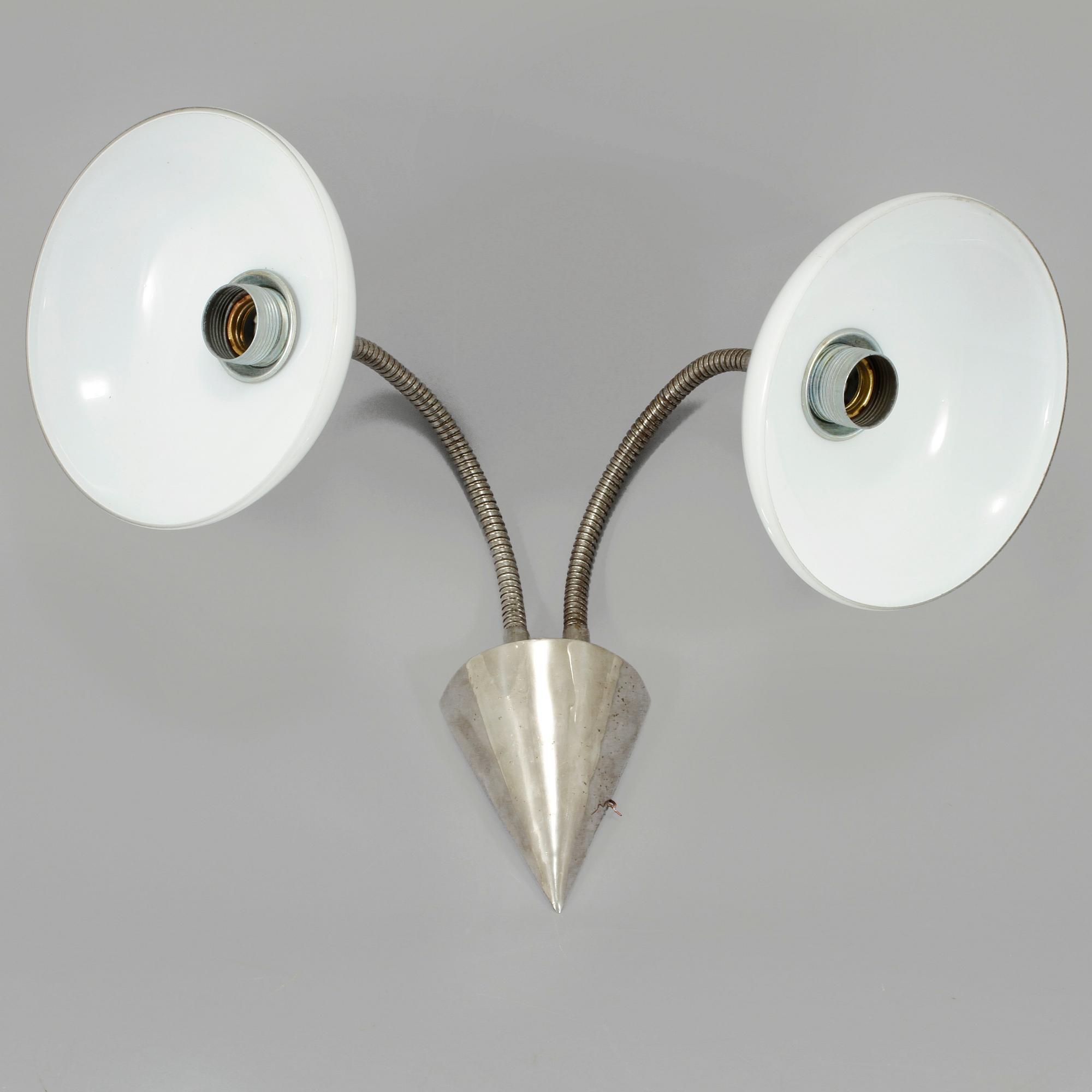 VÄGGLAMPA, 1900-talets första hälft.