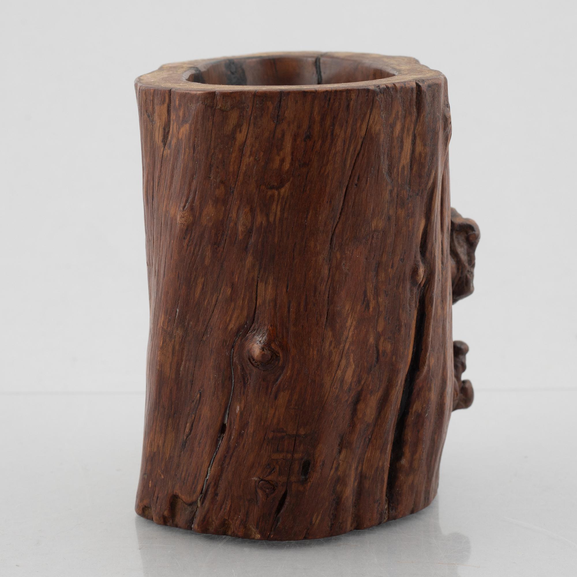 A Chinese wooden brush pot, late Qing dynasty / early 20th century.