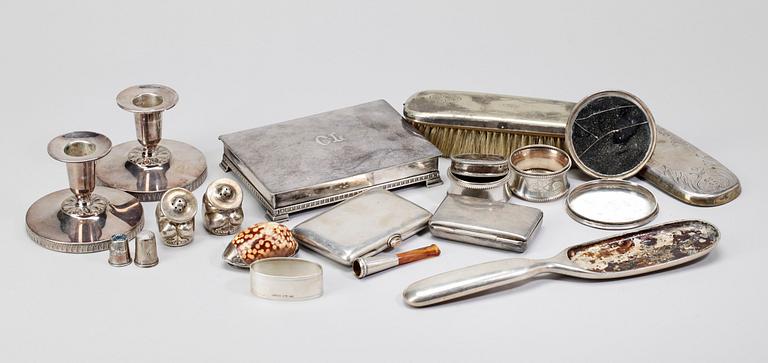 PARTI SILVER, 18 delar, bl a C.G. Hallberg, Stockholm 1917. Tot vikt ca 1147 g.