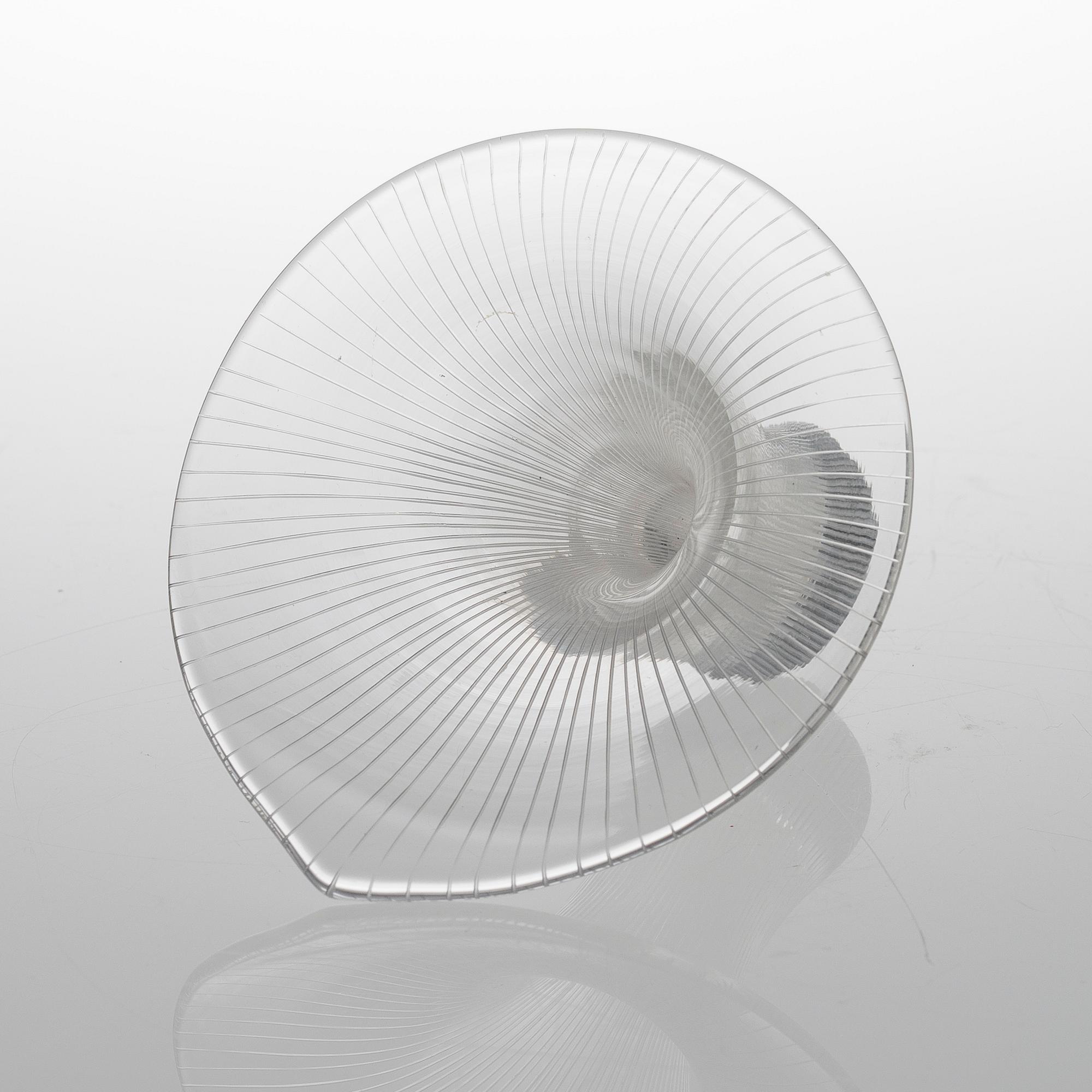 A CHANTARELLE GLASS VASE.