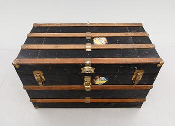 KOFFERT, 1900-talets första hälft.