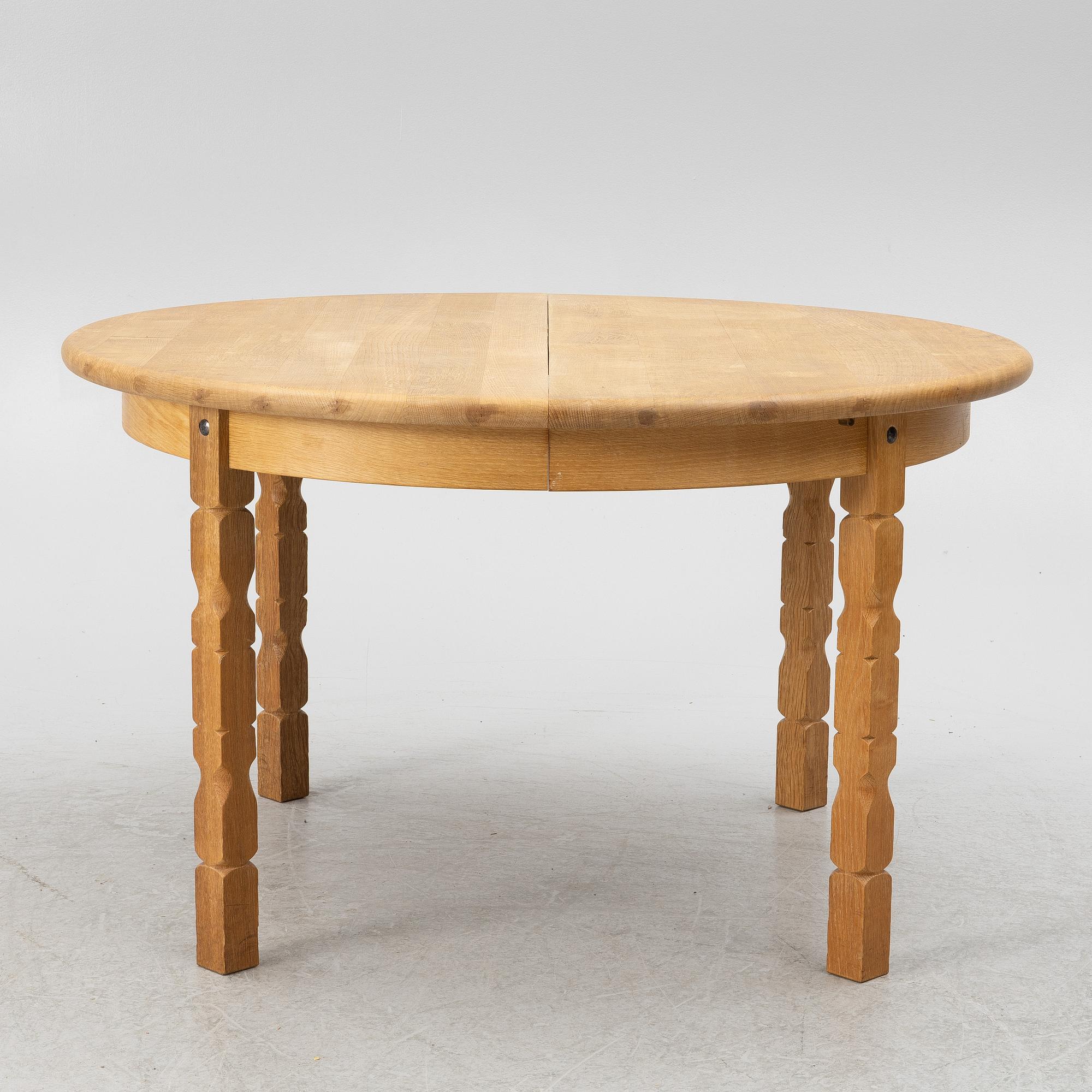 Henning Kjaernulf, matbord  med 10 stolar, 1960/70-tal.