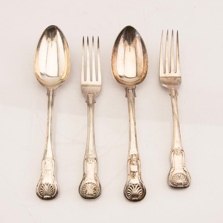 A set of 24 pcs of silver cutlery london mid 1800s, weight 2667 grams.