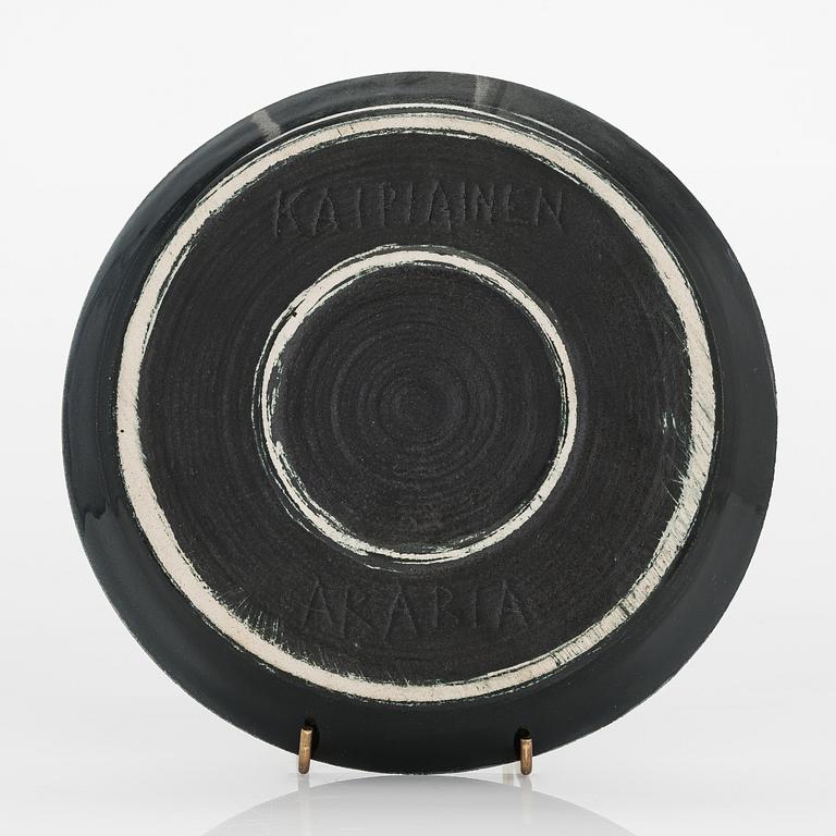 Birger Kaipiainen, a stoneware decorative dish signed Kaipiainen Arabia.