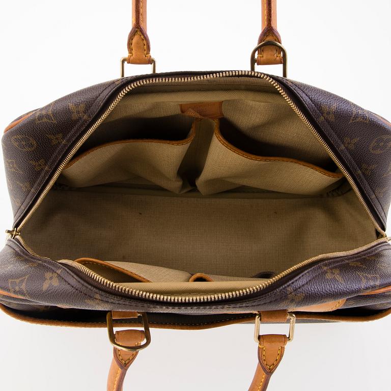 LOUIS VUITTON Deauville Bag.