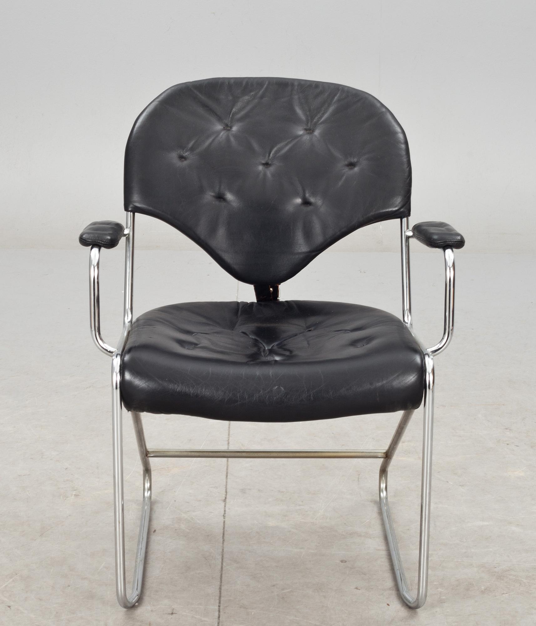 KARMSTOL, Sam Larsson, Dux.