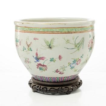 Ytterfoder/fiskbassäng, porslin, Kina, sen Qingdynasti.