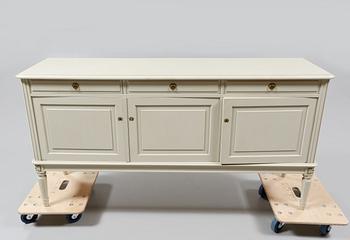 SIDEBOARD, gustaviansk stil, 1900-talets andra hälft.
