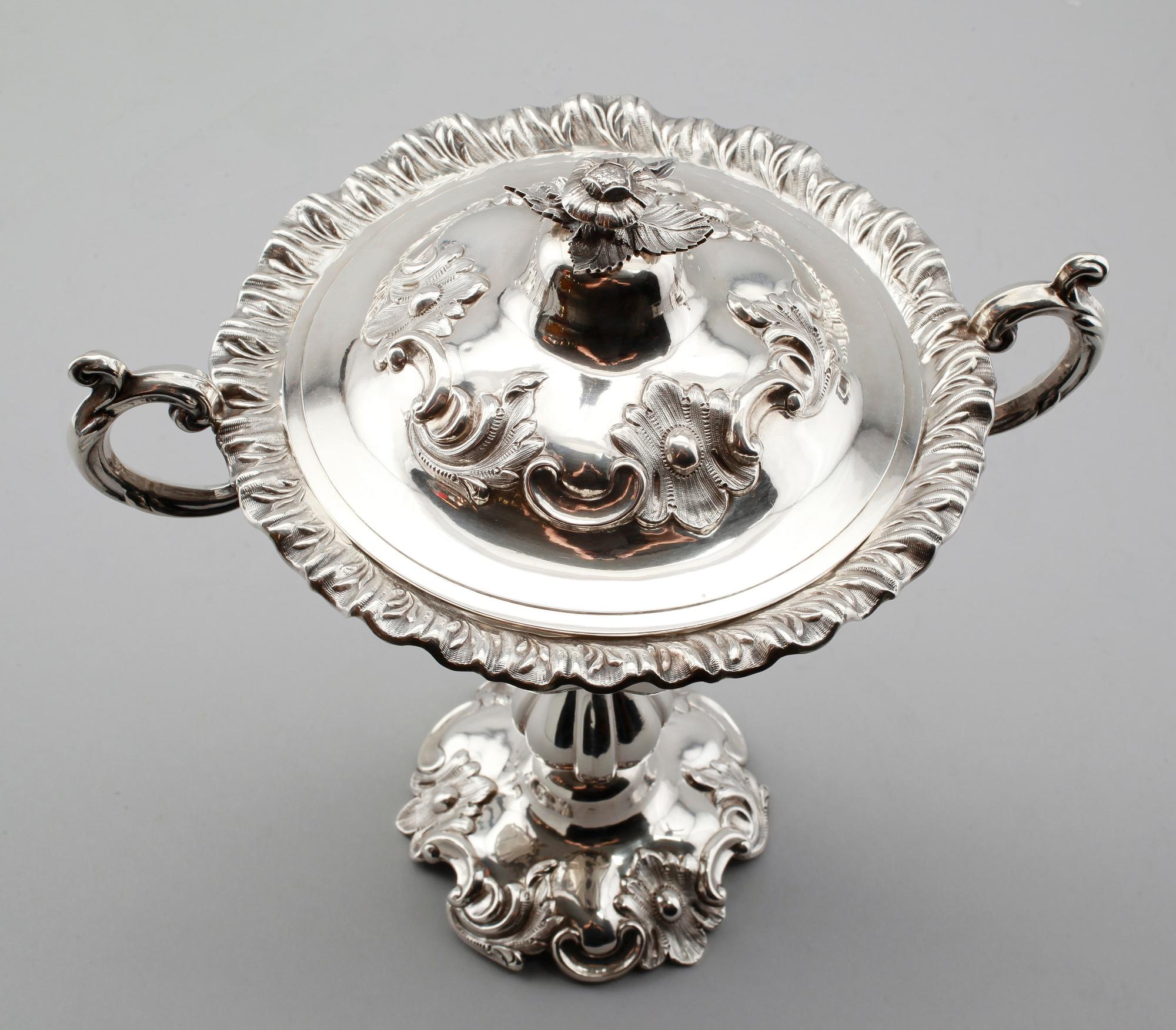 STRÖSOCKERSKÅL, silver, Carl Nyström, Stockholm 1854. Vikt ca 745 gram.