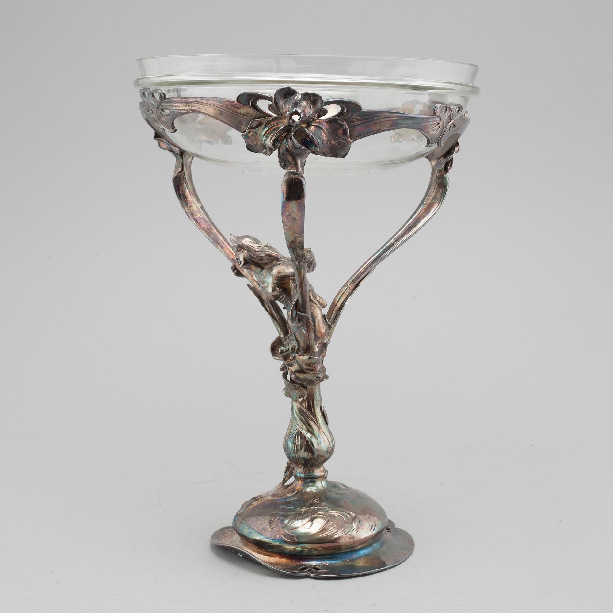 A jugend glass bowl on stand in EPNS, beginning of the 20th century.