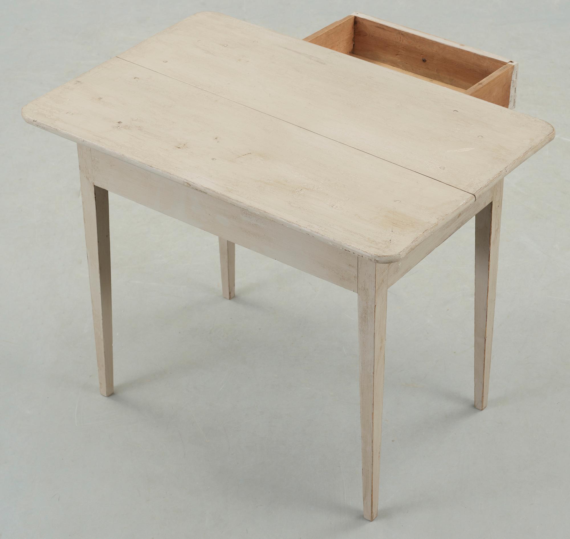 BORD, sengustavianskt, 1800-tal.