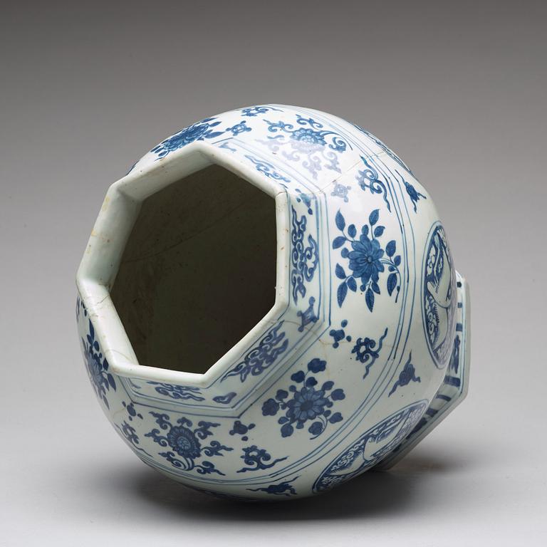 A blue and white jar, Ming dynasty, 16th Century.