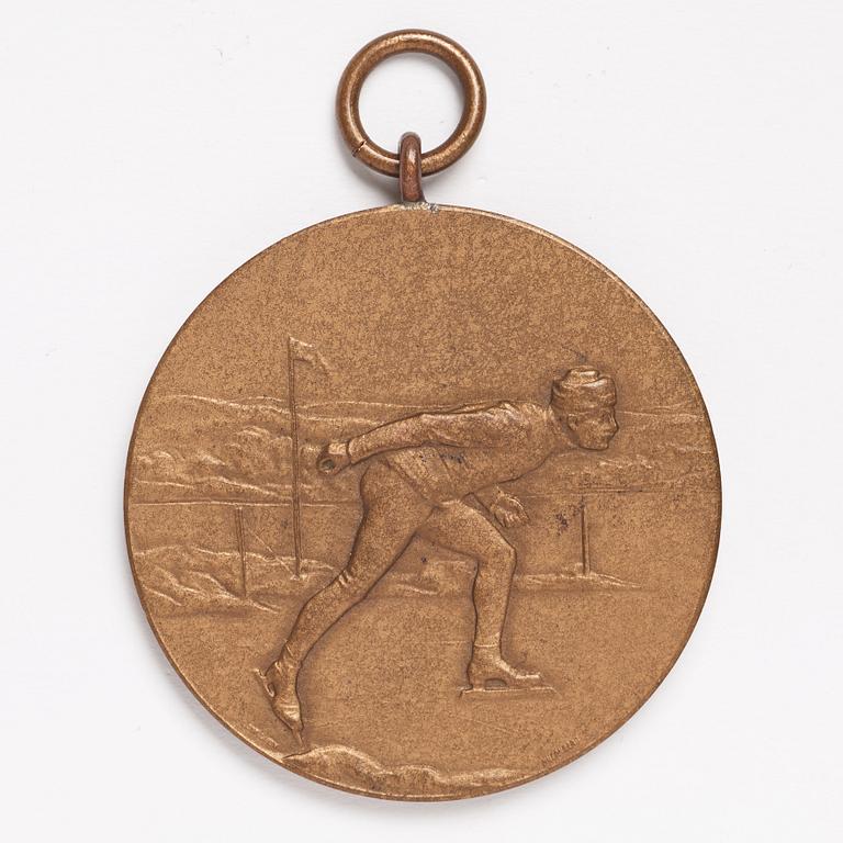 Medals, 2 pcs, 1st prize in 500 and 1500 meters speed skating, 1920, bronze.