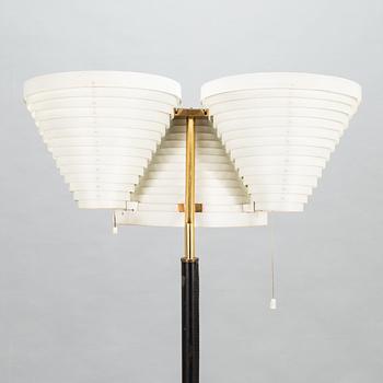 Alvar Aalto, golvlampa, modell A 809, Valaistustyö.