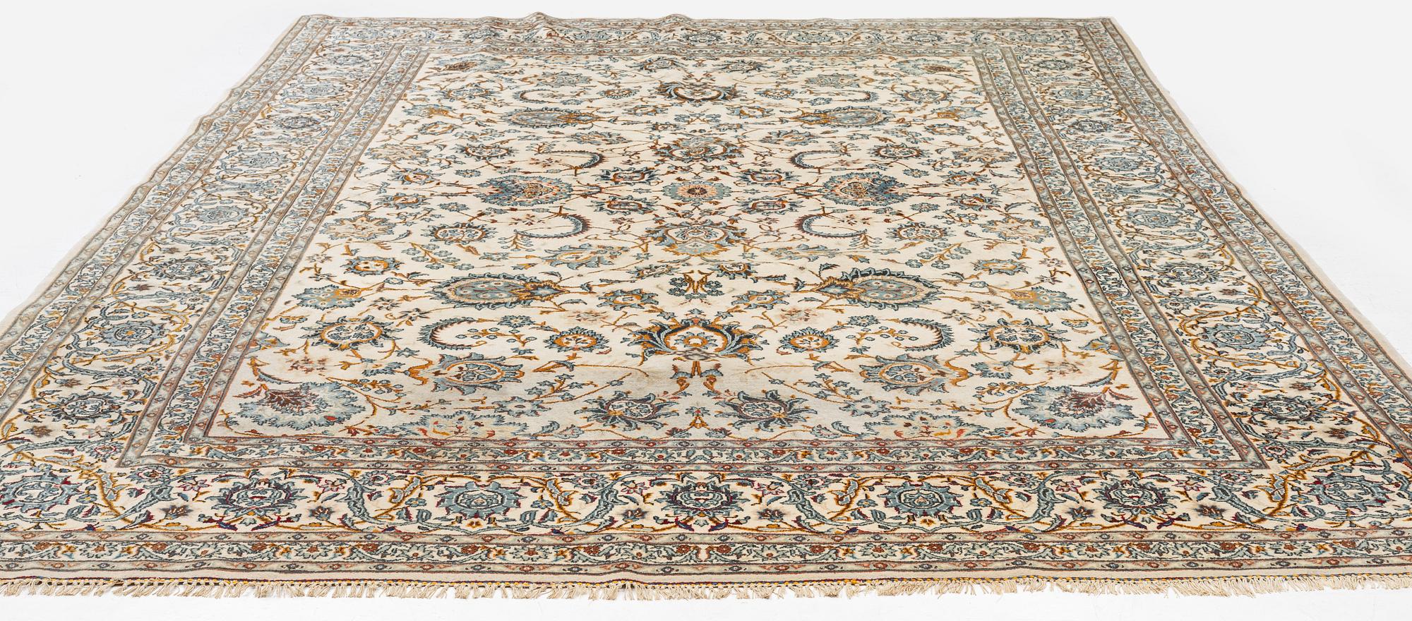 Matta, Keshan, ca 390 x 280 cm.