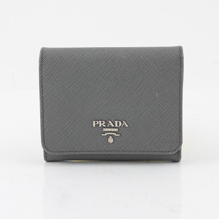 Prada, plånbok "Small Saffino Leather Wallet".