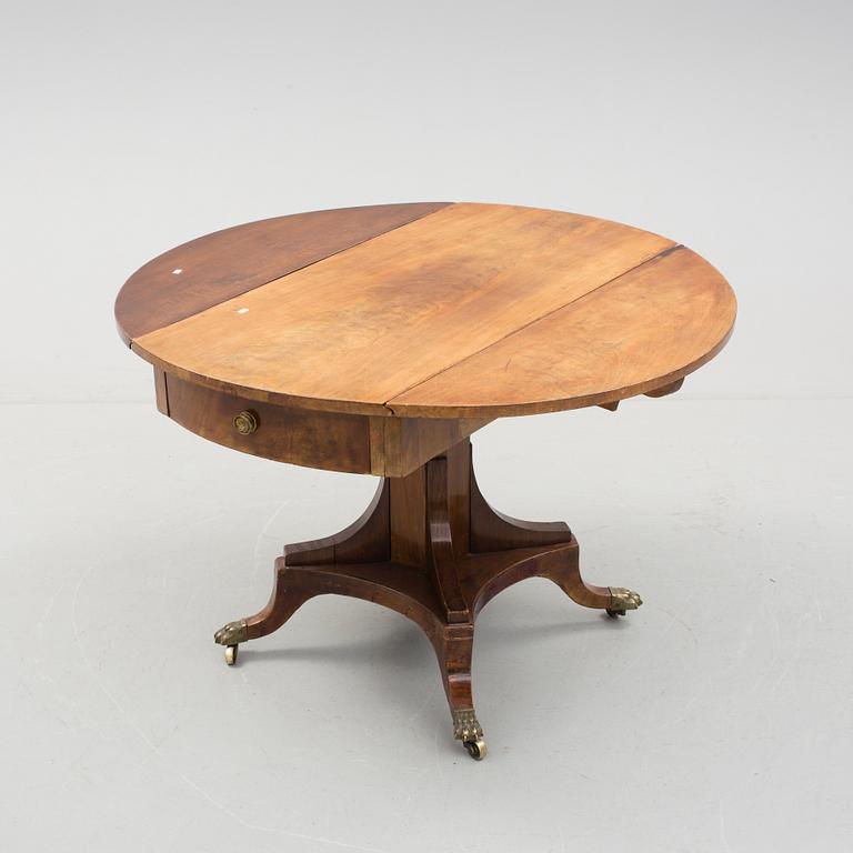 KLAFFBORD, empirestil, 1900-talets första hälft.